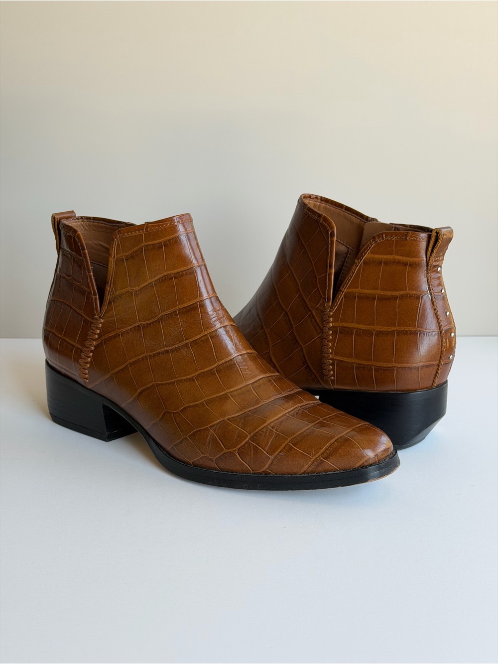 Sarto by Franco Sarto Asti Brown Croc Embossed Leather Ankle
Boots Size 9